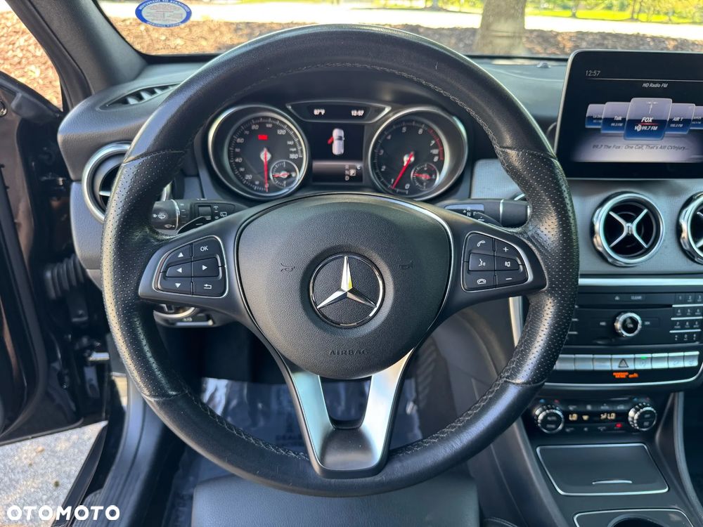 Mercedes-Benz GLA 250 4Matic 7G-DCT AMG Line - 16