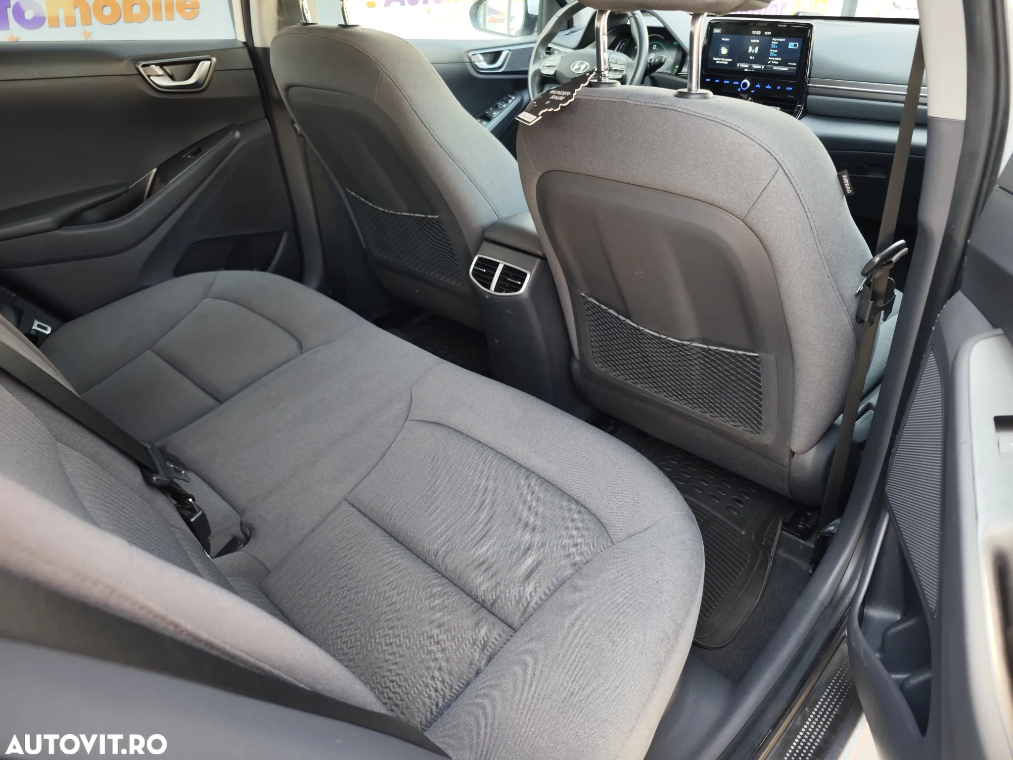Hyundai IONIQ Plug-In 141CP Exclusive - 29