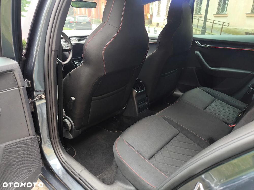 Skoda Octavia 2.0 TSI DSG RS 230 - 6