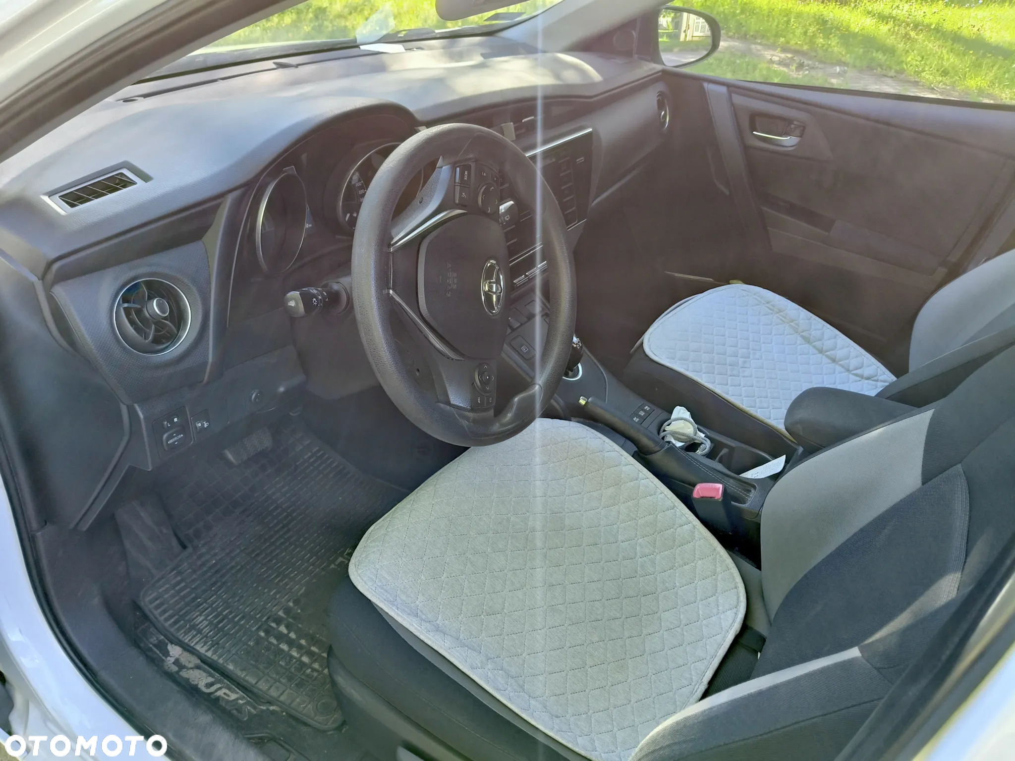 Toyota Auris - 5
