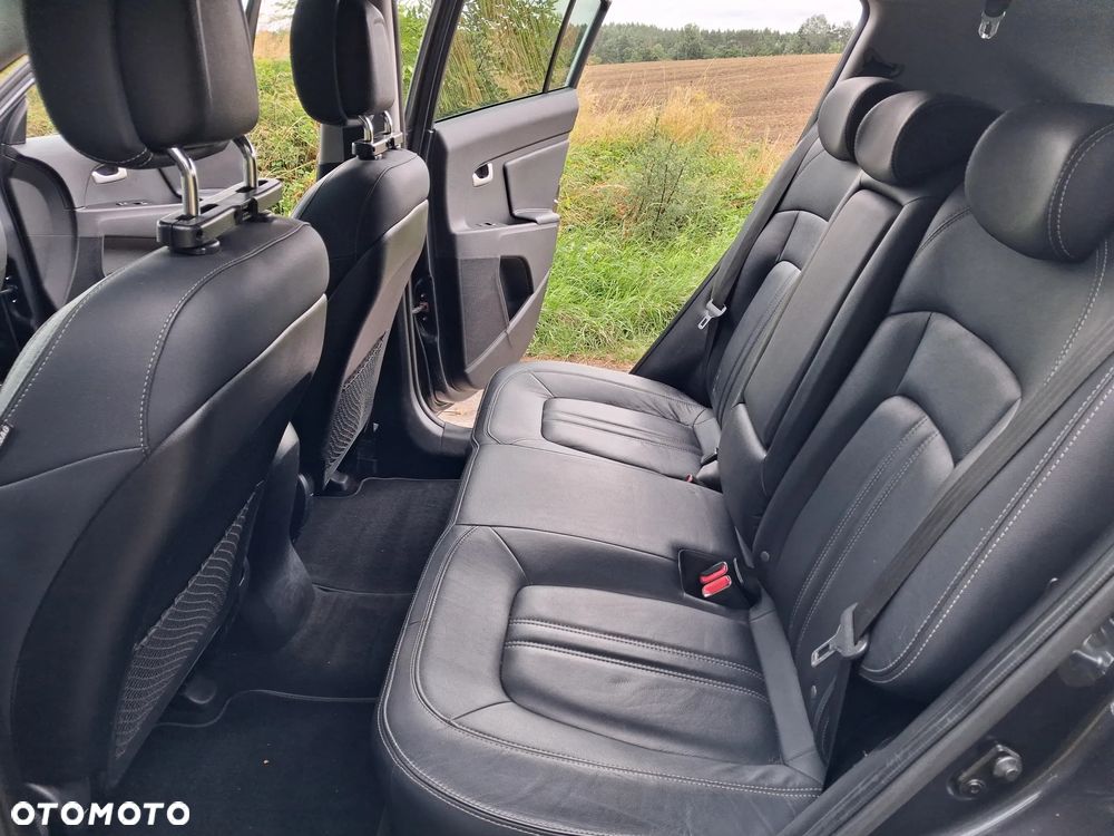 Kia Sportage 2.0 CRDI 4WD Attract - 13