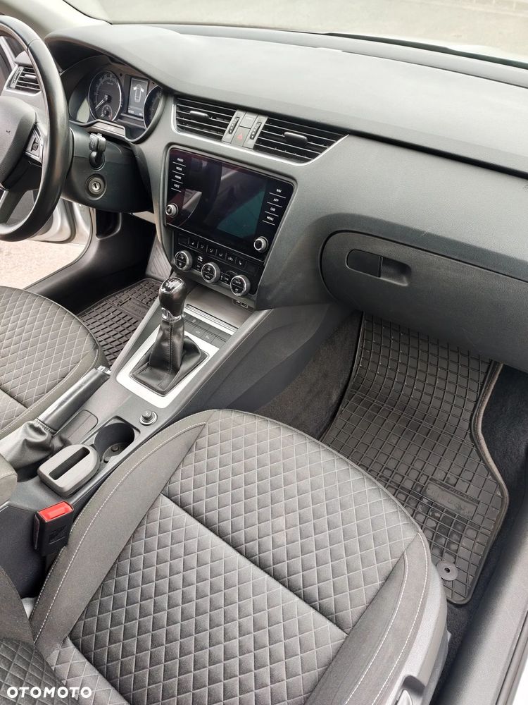 Skoda Octavia 2.0 TDI Drive - 19