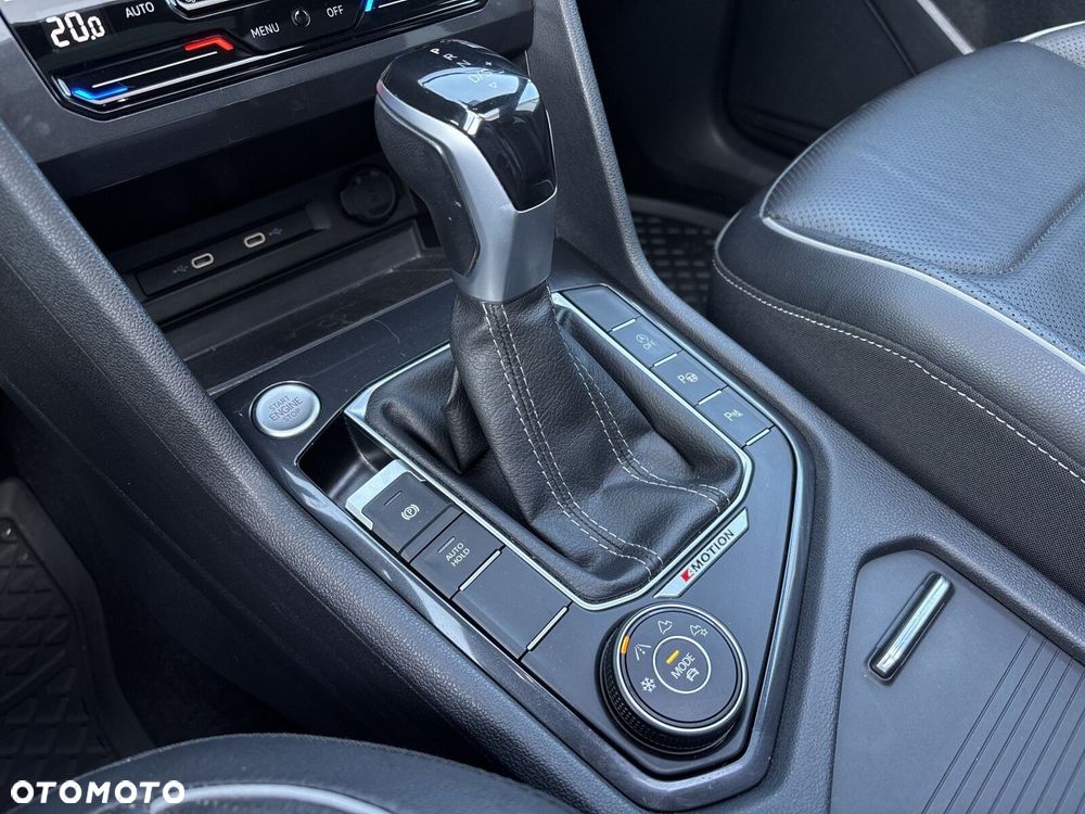 Volkswagen Tiguan Allspace - 19