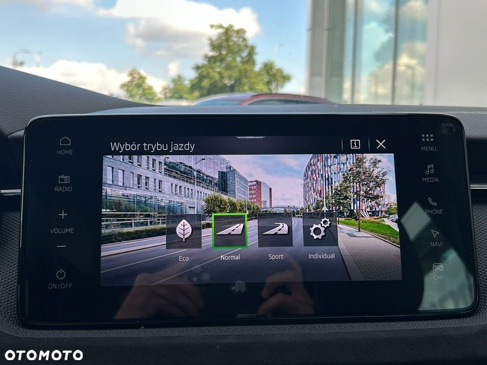 Skoda Kamiq 1.5 TSI Selection DSG - 33