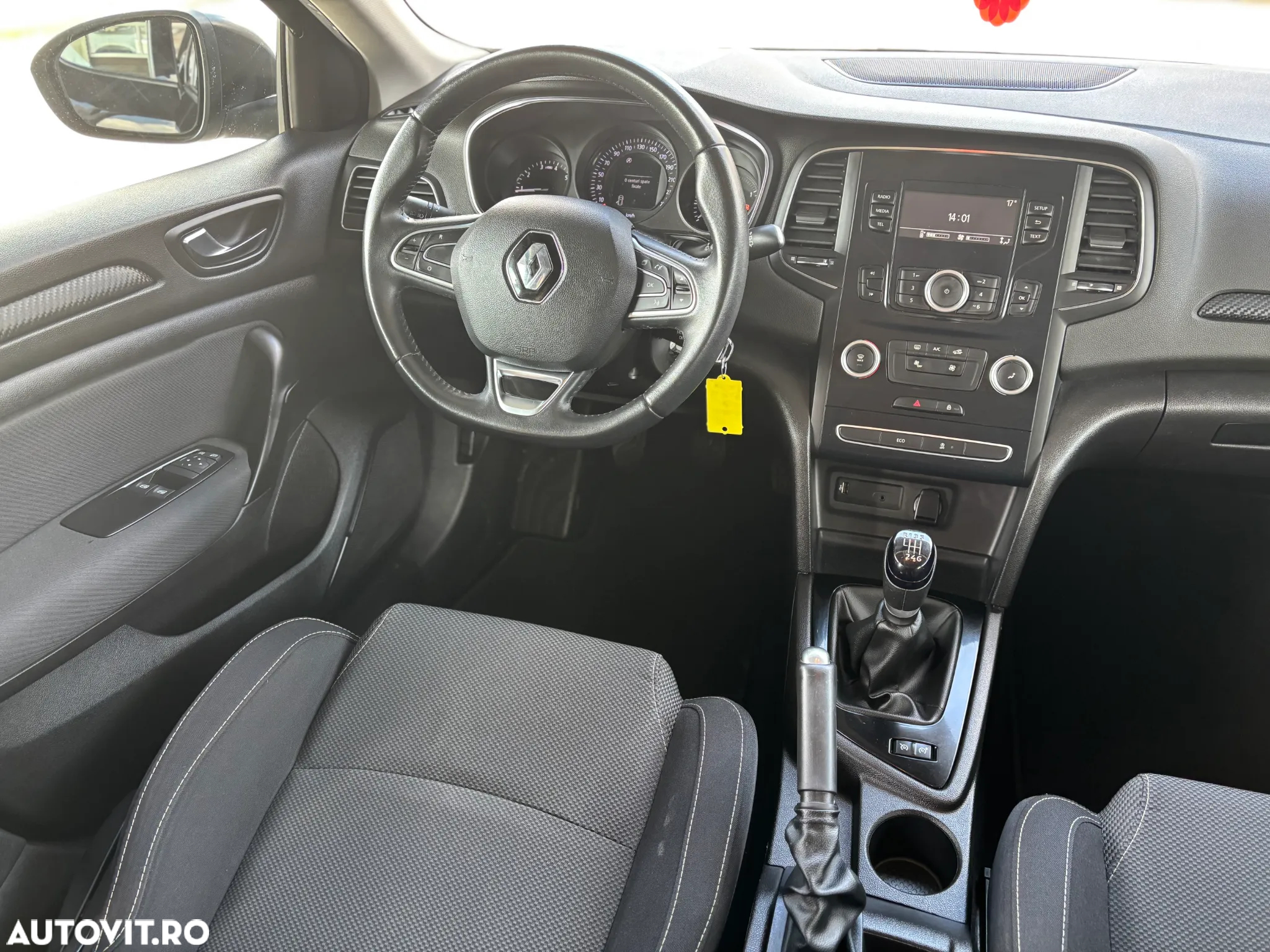 Renault Megane TCe 115 GPF LIFE - 27