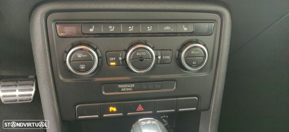 VW New Beetle 2.0 TSI Sport DSG - 38