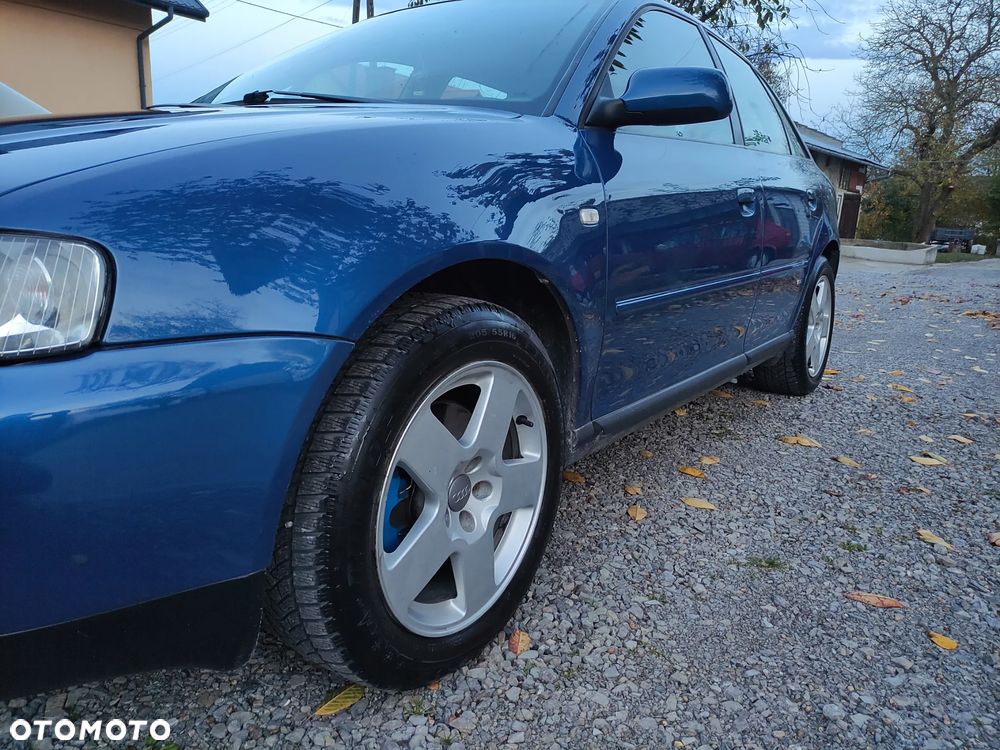 Audi A3 Sportback 1.8T Ambiente - 2