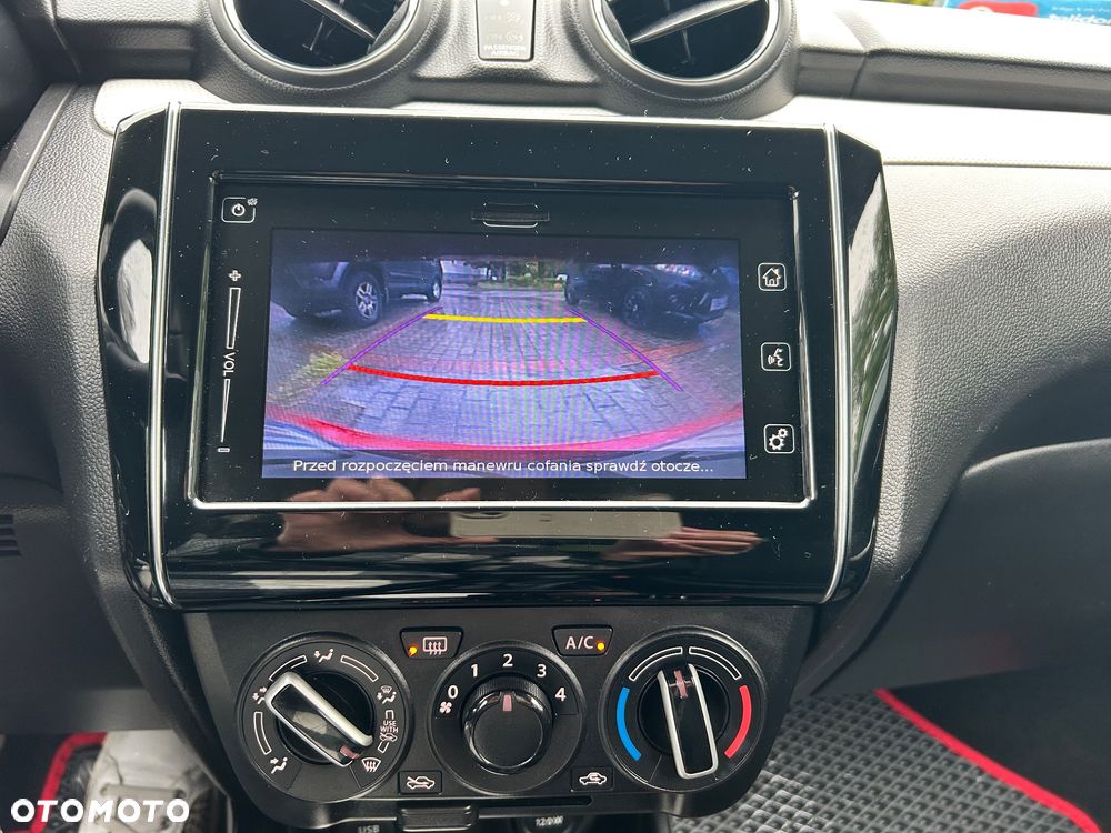 Suzuki Swift 1.2 Premium Plus - 9