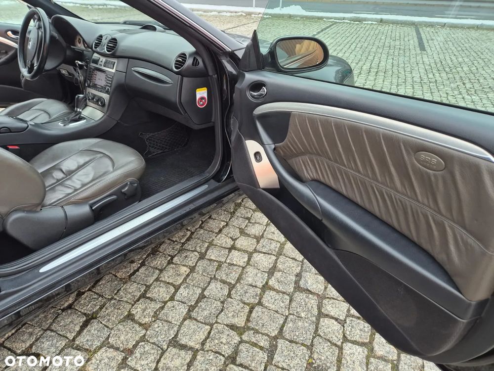 Mercedes-Benz CLK - 16