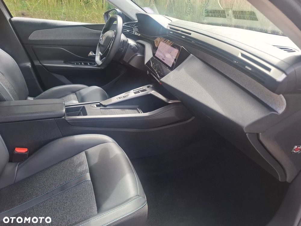 Peugeot 308 1.6 Hybrid PHEV Allure EAT8 - 8