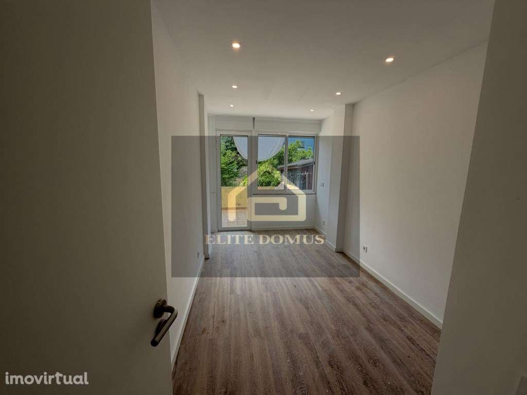 T2 Totalmente Remodelado - Mem Martins. - Grande imagem: 2/13