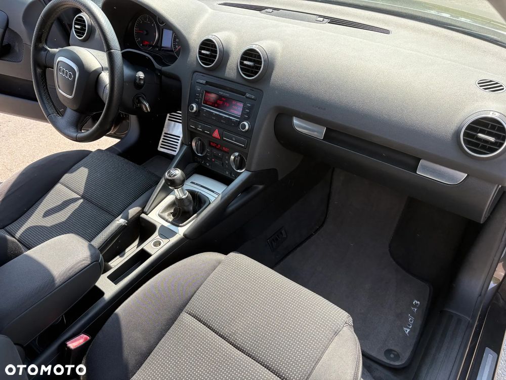 Audi A3 Sportback 2.0 TDI Ambiente - 36