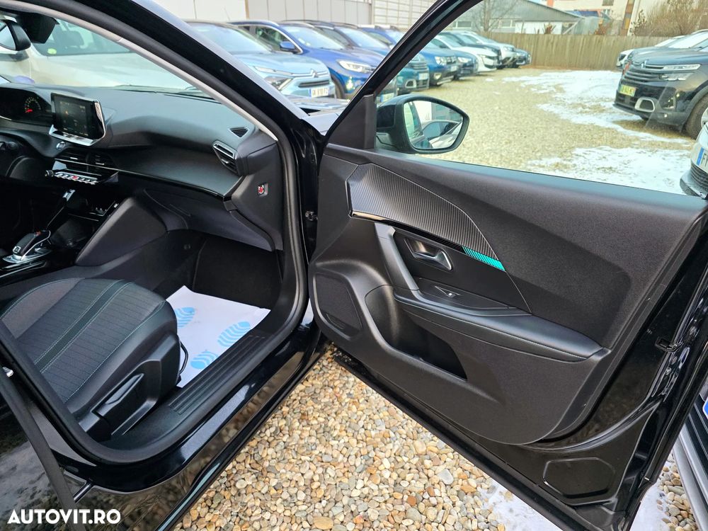 Peugeot 2008 PureTech 130 EAT8 Allure - 13