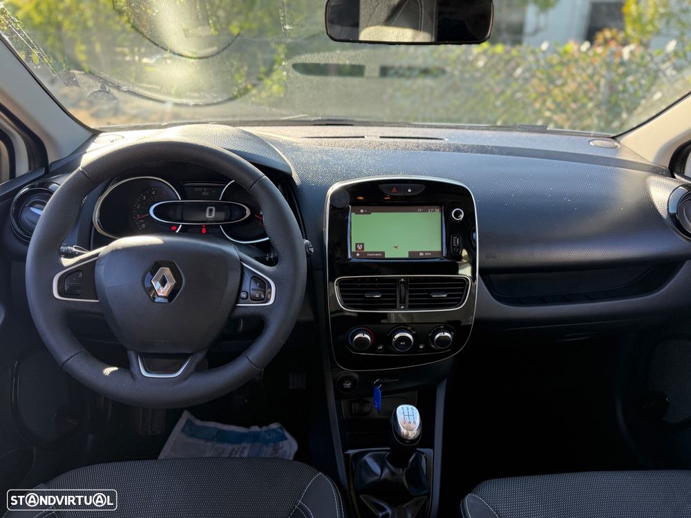 Renault Clio Sport Tourer (Energy) dCi 90 Bose Edition - 13