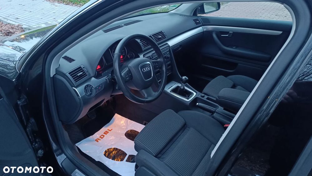 Audi A4 Avant 2.0 TDI - 15