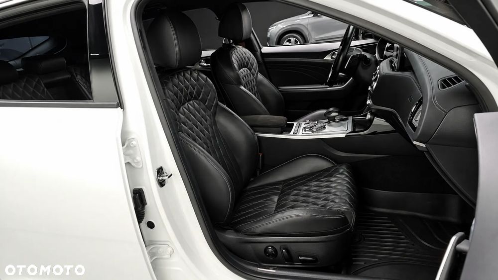 Kia Stinger 3.3 T-GDI AWD GT - 13