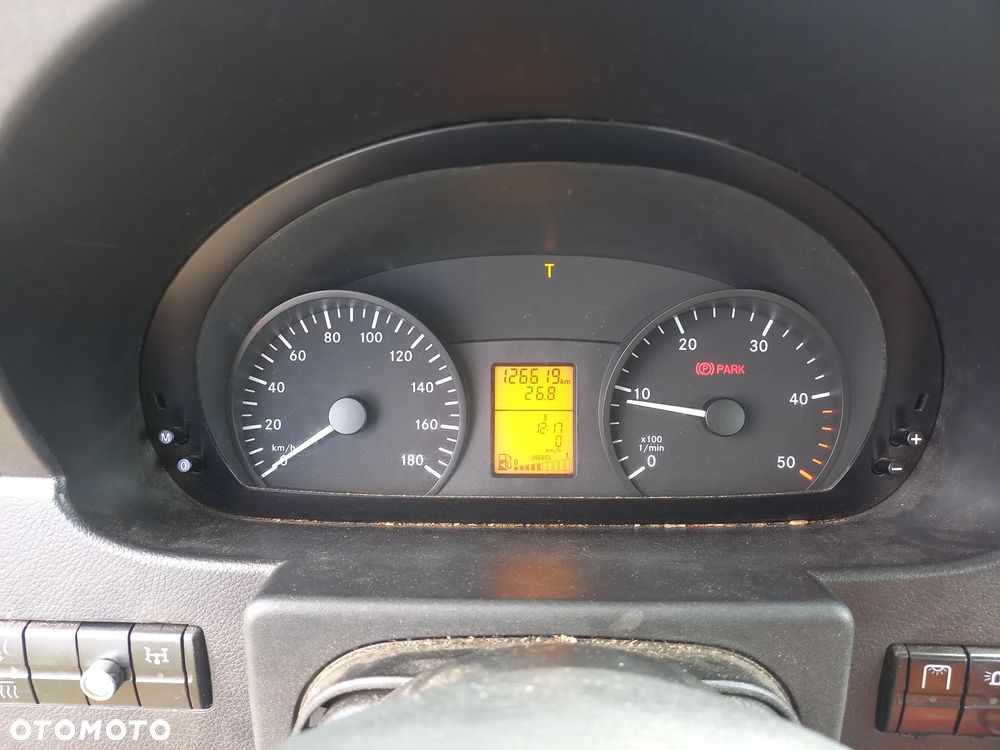Mercedes-Benz SPRINTER - 12
