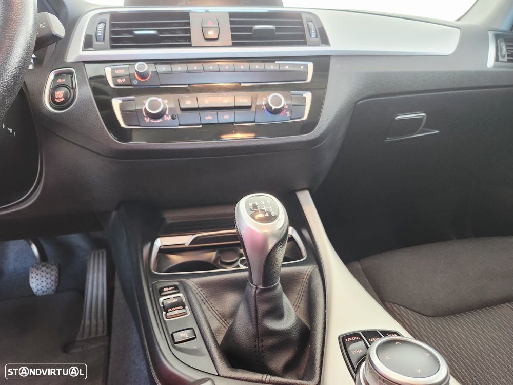 BMW 116 d EfficientDynamics Edition Sport Line - 25