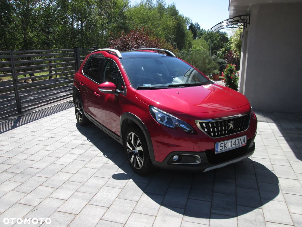 Peugeot 2008 1.2 Pure Tech Allure S&S - 4