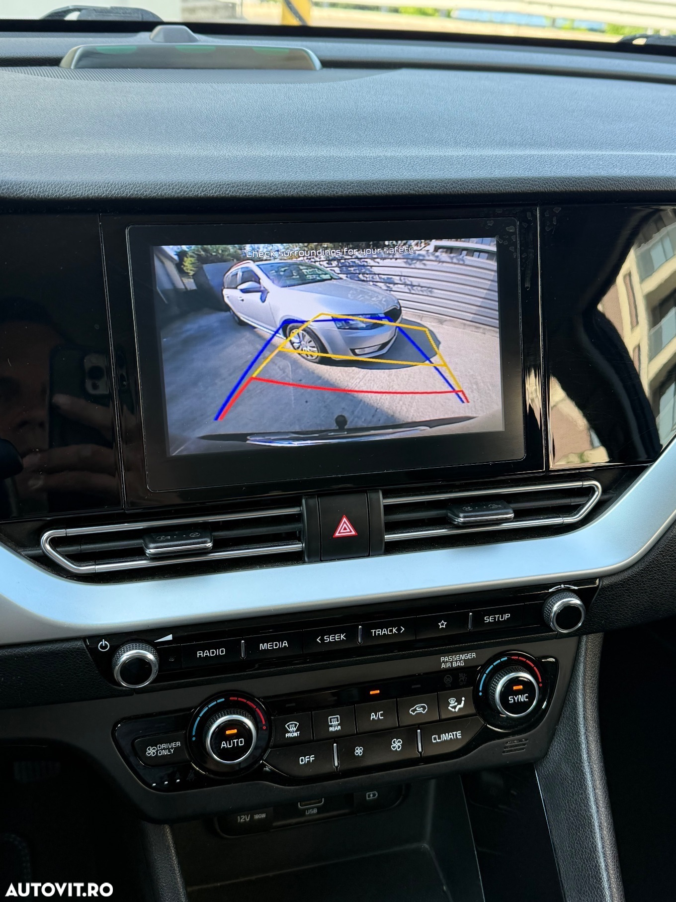 Kia Niro 1.6 GDI 6DCT PHEV Premium - 19