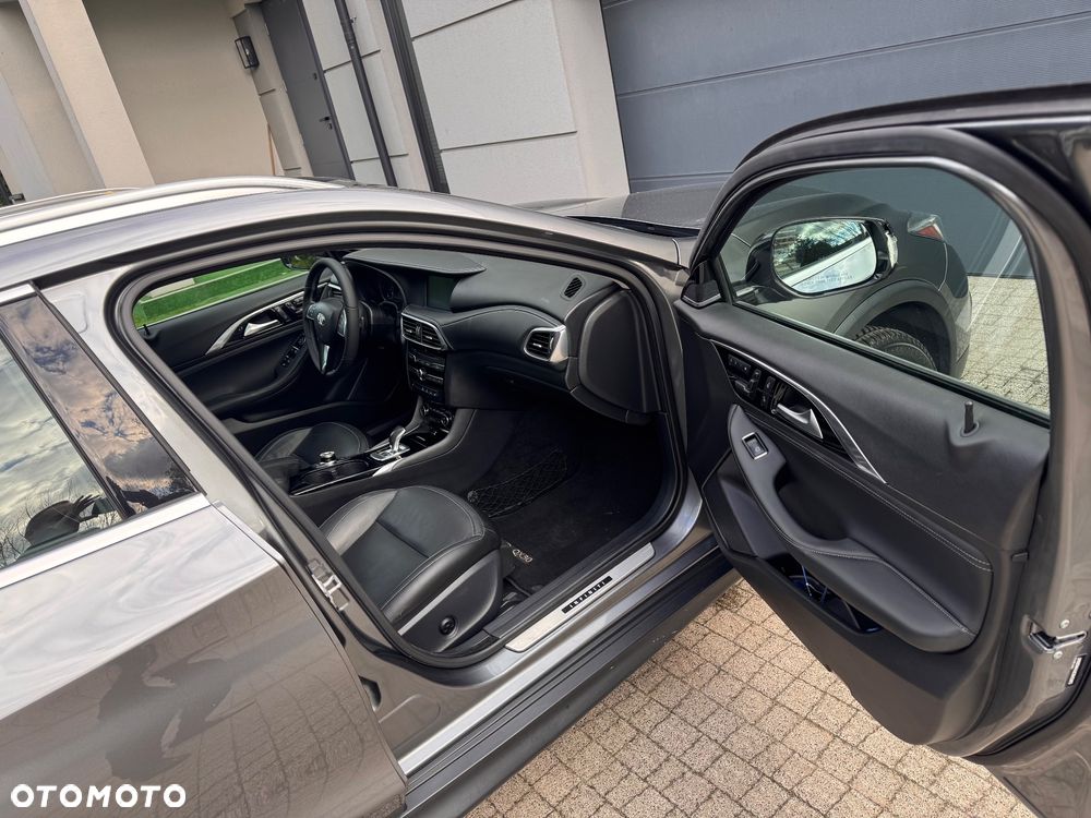 Infiniti QX30 2.0t Premium AWD 7DCT - 10