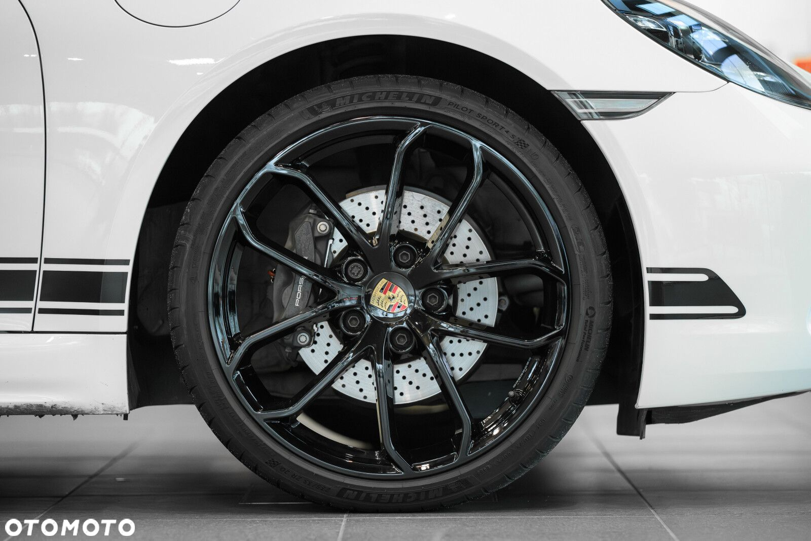 Porsche 718 Cayman - 19