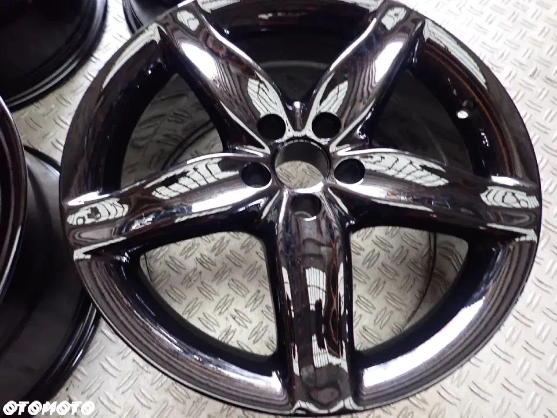 FELGI ALUMINIOWE SKODA FABIA II RS 5X100 8.5JX17 CZARNY POŁYSK - 6