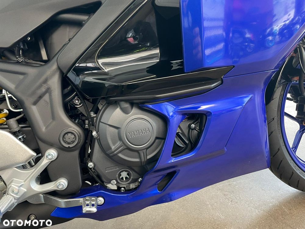 Yamaha R3 - 15