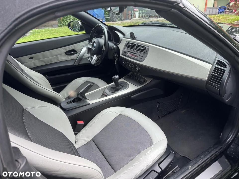 BMW Z4 2.2i - 7