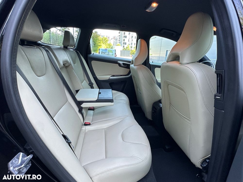 Volvo XC 60 D4 Geartronic Momentum - 10