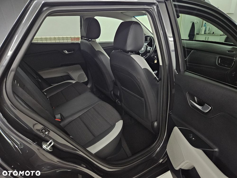 Kia Stonic 1.4 L - 22