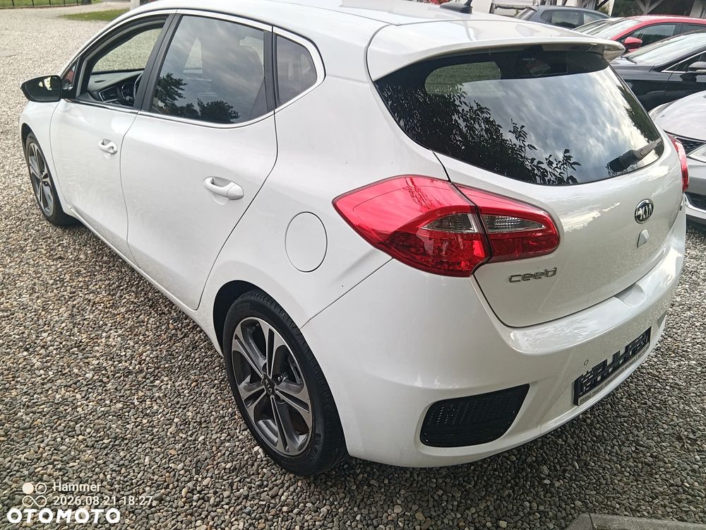 Kia Ceed 1.6 CRDi 136 ISG Edition 7 - 12