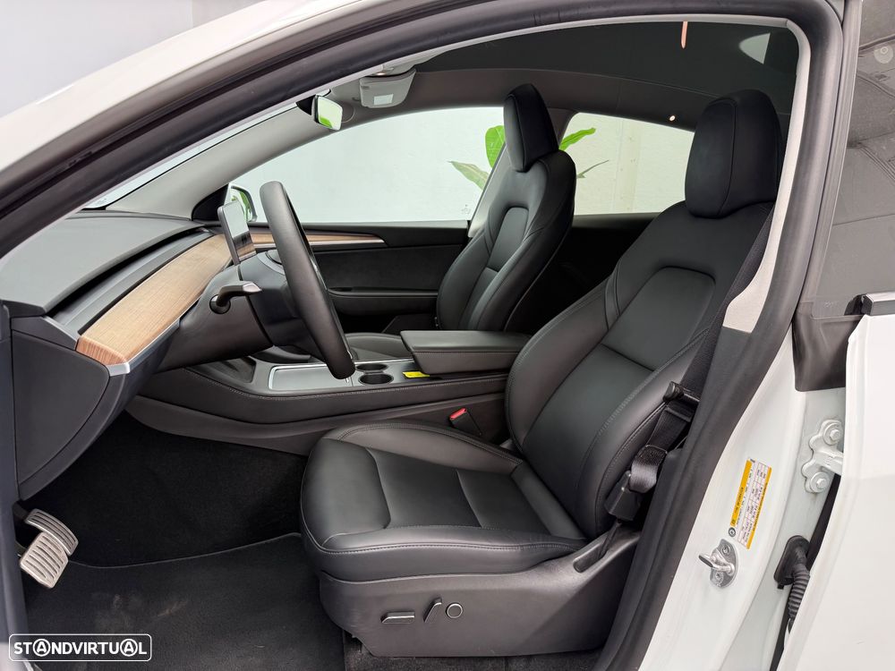 Tesla Model Y Performance Dual Motor AWD - 10