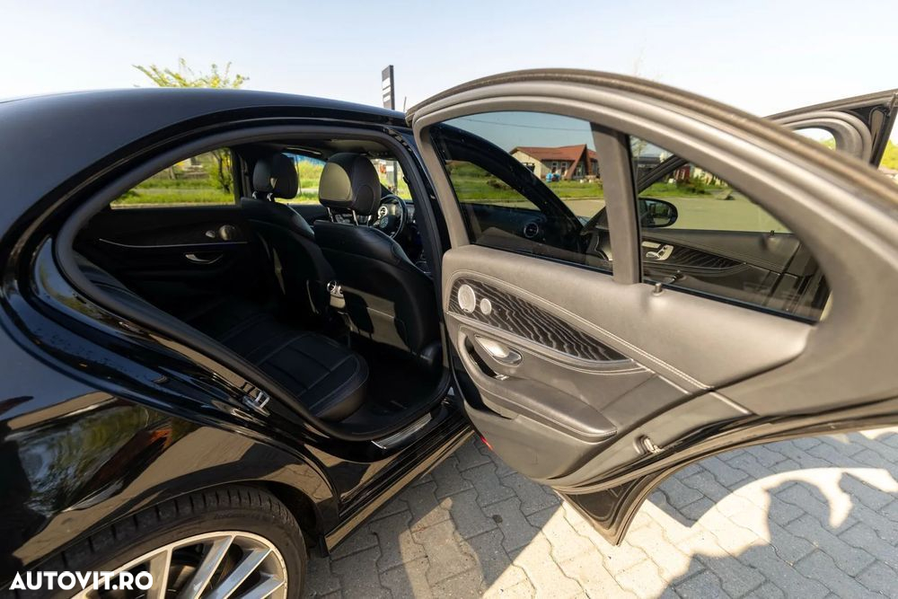 Mercedes-Benz E 220 d T 9G-TRONIC AMG Line - 23