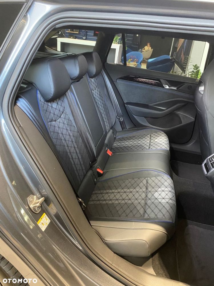 Volkswagen Passat Variant 2.0 TSI R-Line Plus DSG - 7