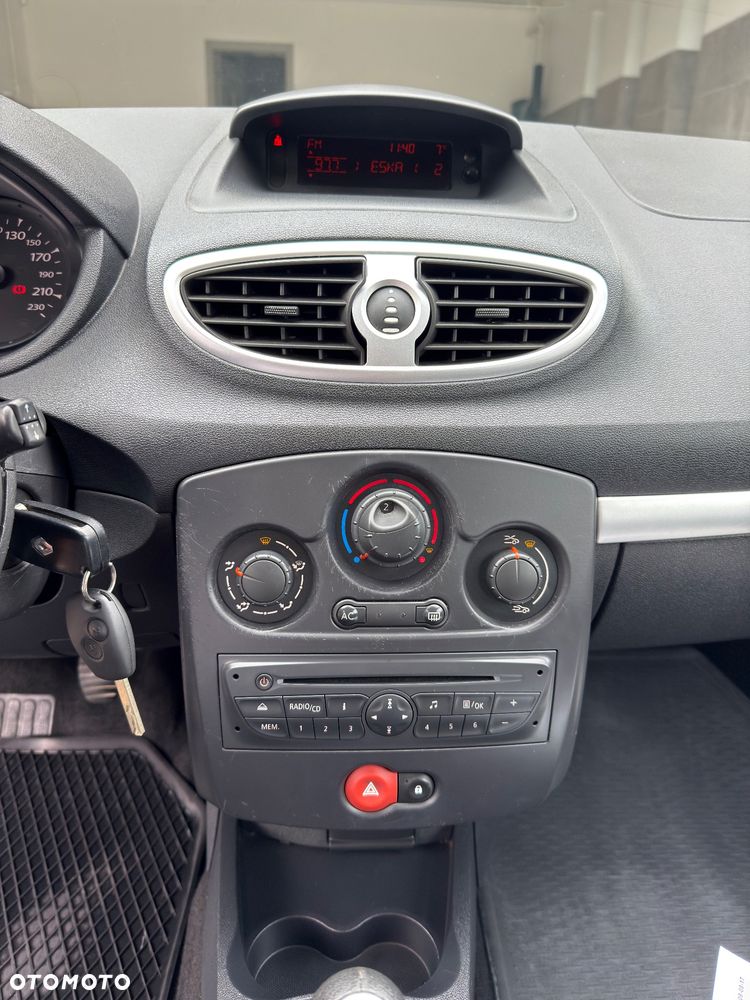 Renault Clio 1.2 16V All Inclusive - 15