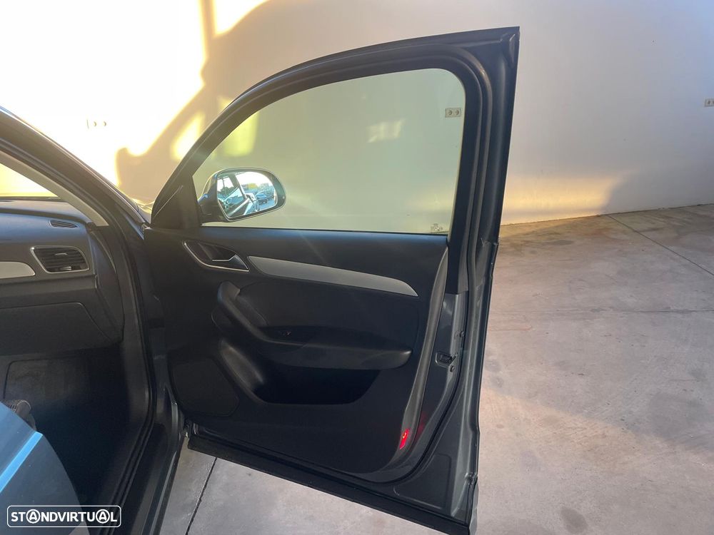 Audi Q3 2.0 TDI quattro S-line S tronic - 26