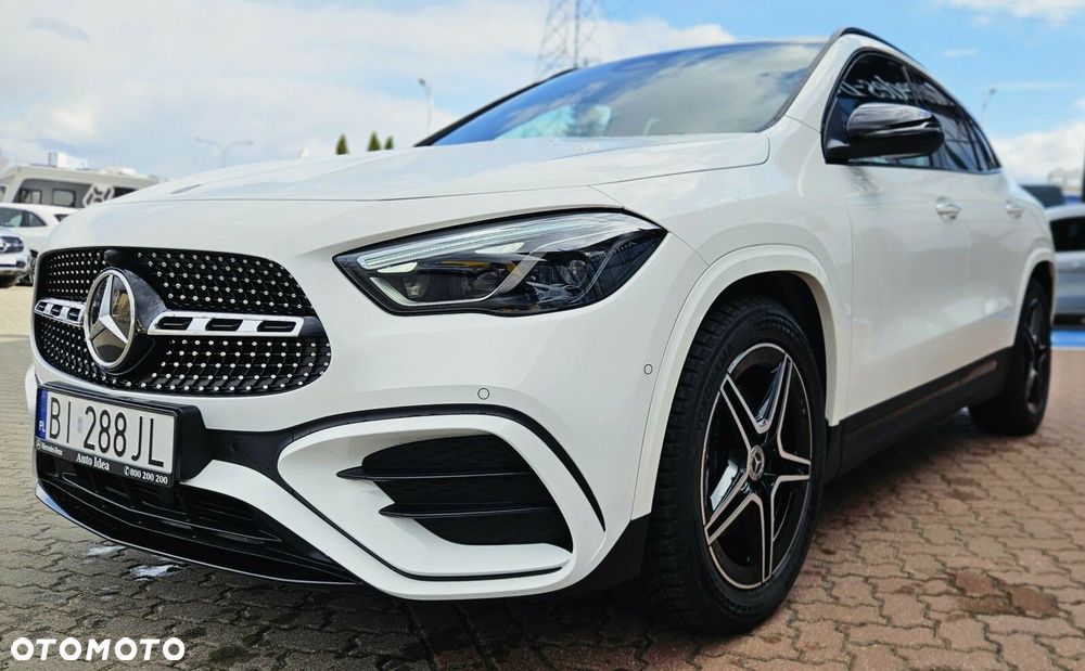 Mercedes-Benz GLA - 4