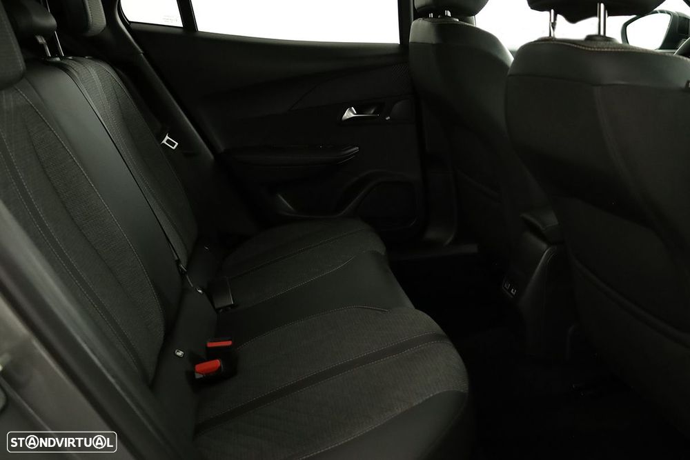 Peugeot 2008 1.2 PureTech Allure - 23