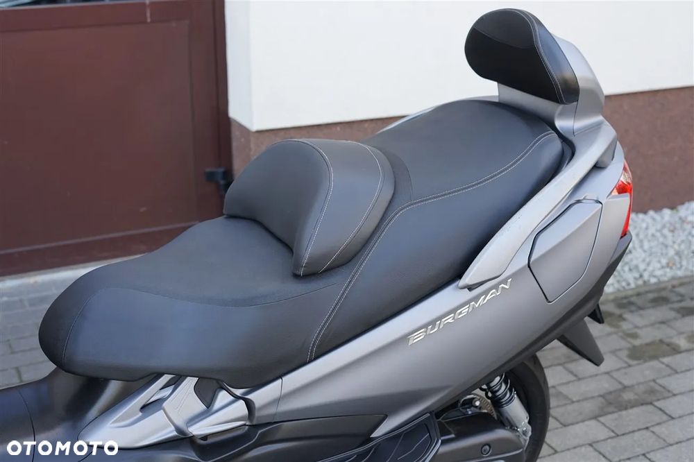 Suzuki Burgman - 21