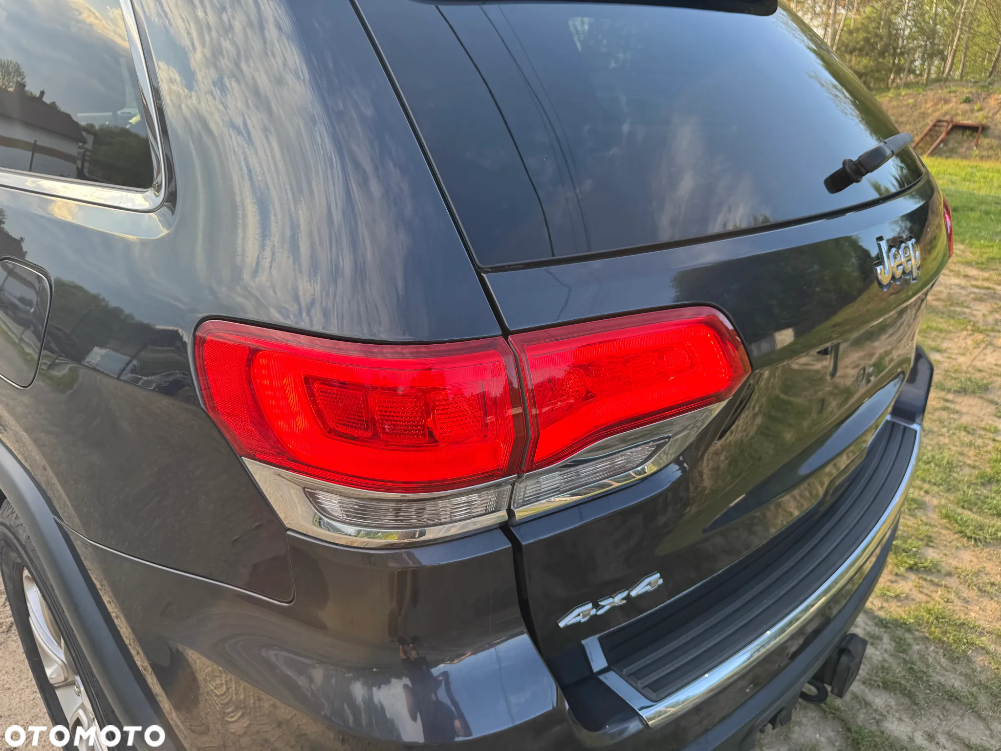 Jeep Grand Cherokee - 33