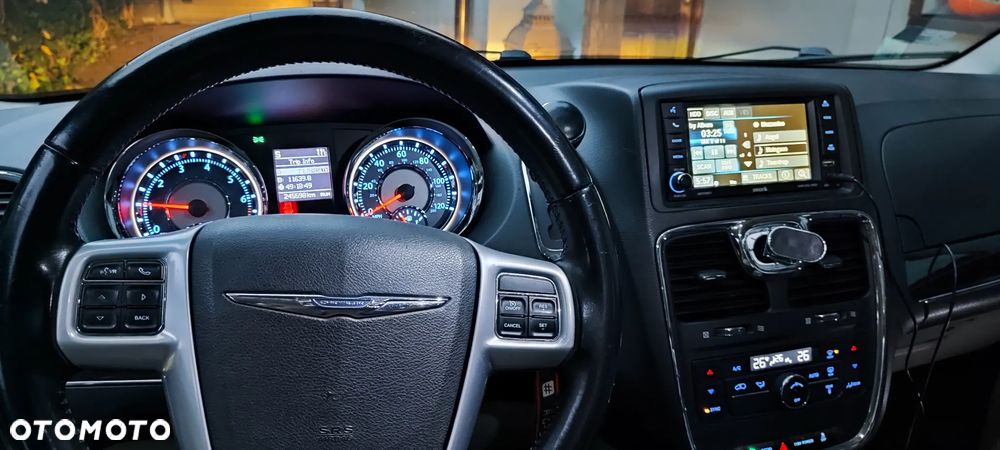 Chrysler Town & Country 3.6 Touring - 14