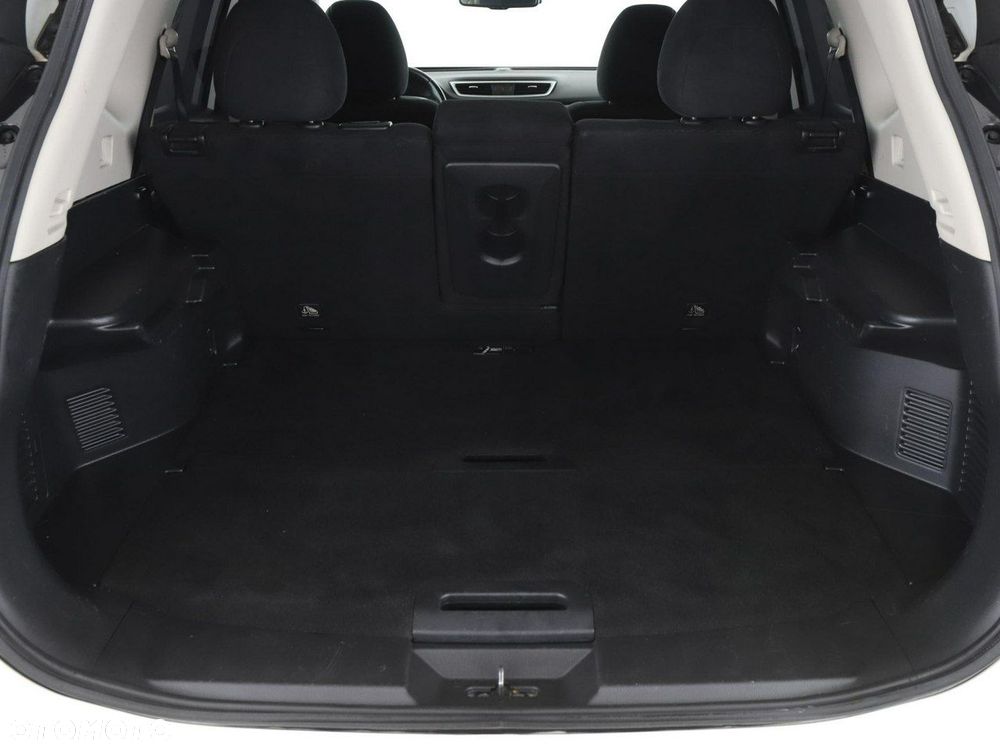 Nissan X-Trail 1.6 DCi N-Connecta 4WD - 21