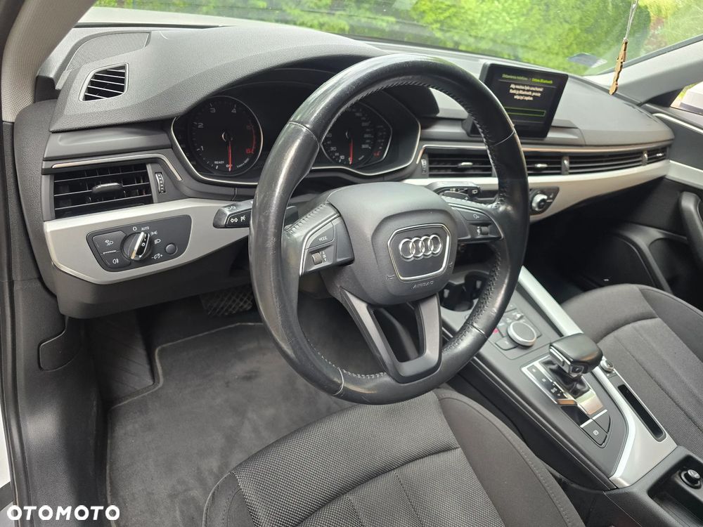 Audi A4 Avant 2.0 TDI S tronic - 10