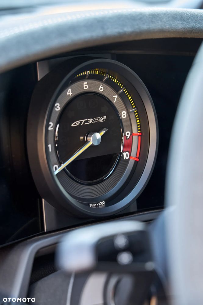 Porsche 911 GT3 RS - 11