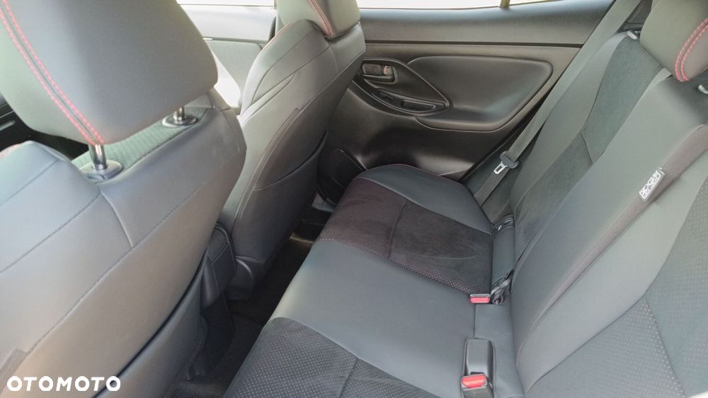 Toyota Yaris Cross Hybrid 1.5 GR Sport - 13