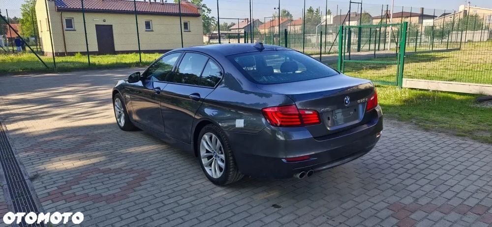 BMW Seria 5 530d xDrive Sport-Aut Luxury Line - 3
