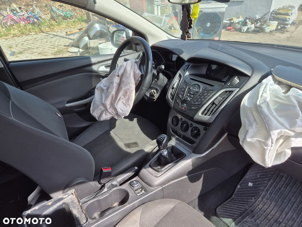 FORD FOCUS MK 3  1.6 Duratorq TDCi,  Części , maska, lampy, błotnik, alternator, silnik, skrzynia - 4