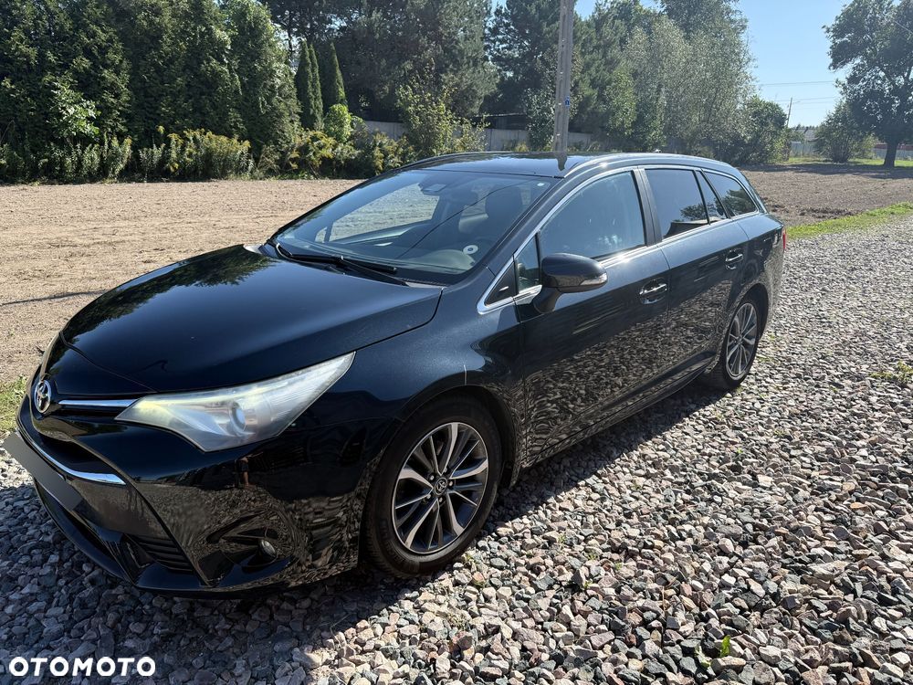 Toyota Avensis Combi 1.8 Multidrive S Edition - 1