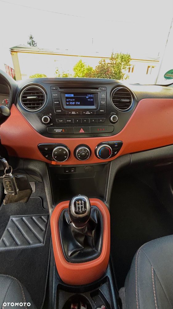 Hyundai i10 1.0 YES Gold - 16